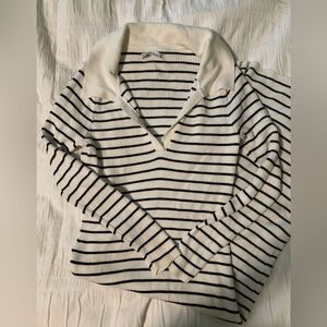 Abercrombie & Fitch striped, fitted sweater dress. White w navy/black stripes.